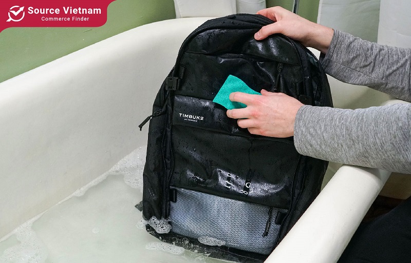 how_to_wash_a_backpack