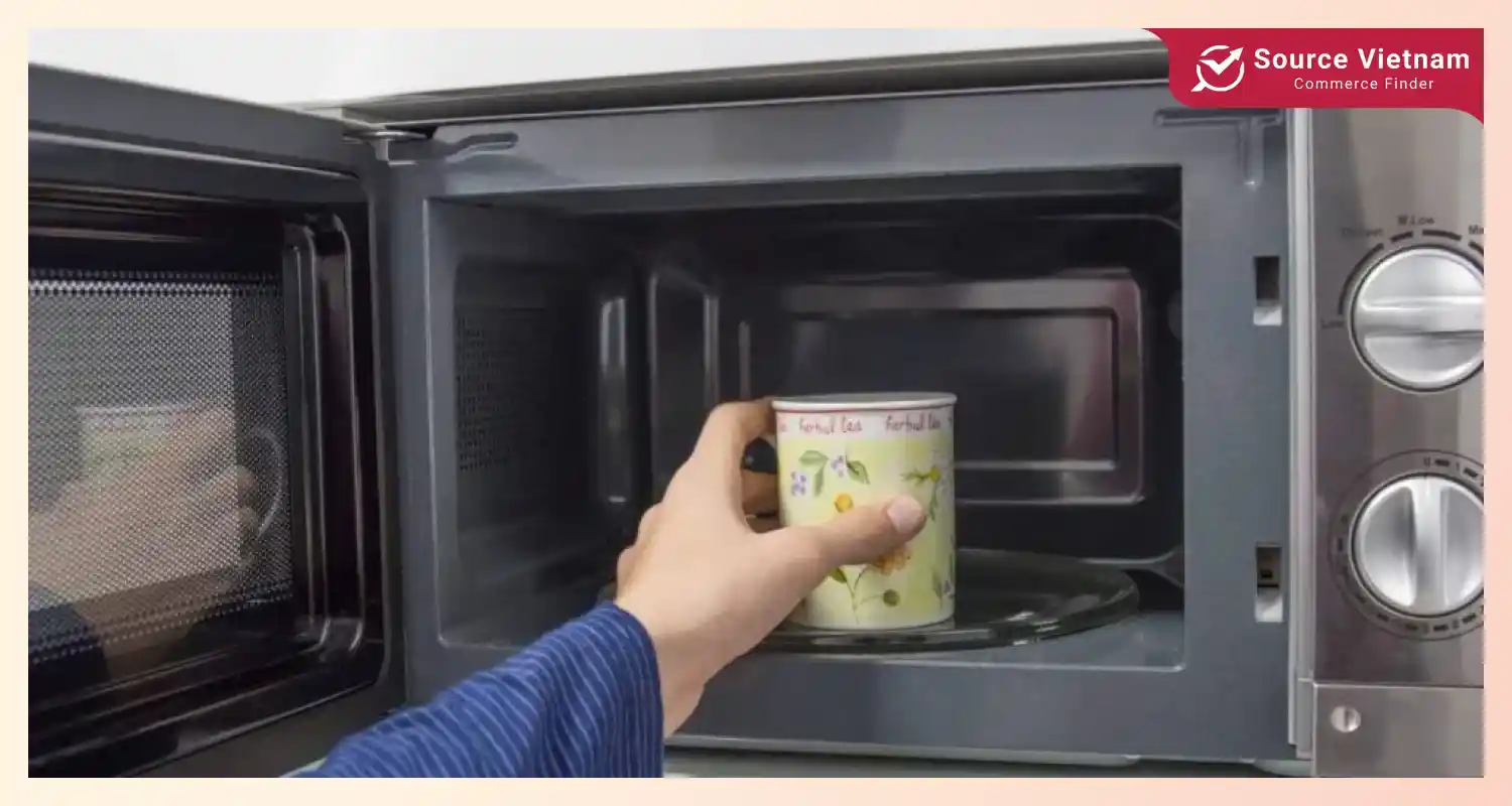 paper-cups-vs-plastic-cups-microwave-safety